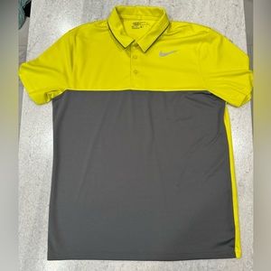 Men’s Golf Polo Nike Size Medium